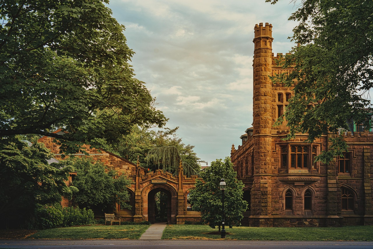 Language From Which Curry And Catamaran Come