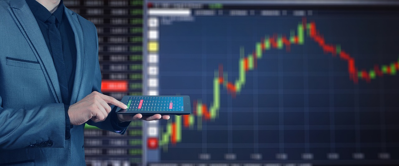 MetaTrader 4 Windows Delivers Fast Execution and Custom Layouts